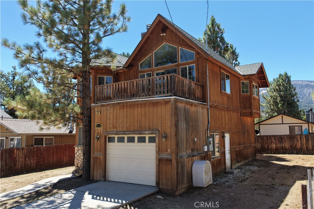 2104 2nd Lane Property Photo 2