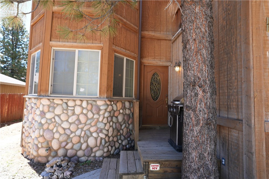2104 2nd Lane Property Photo 4