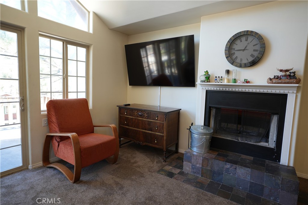 2104 2nd Lane Property Photo 6