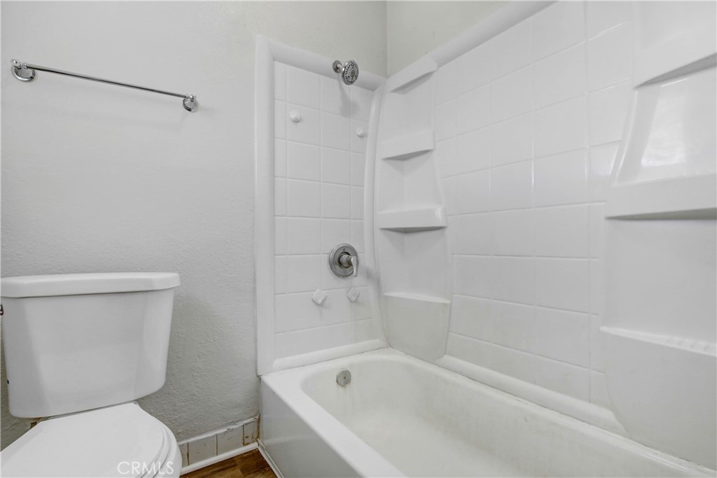 460 S Berkeley Avenue Property Photo 14