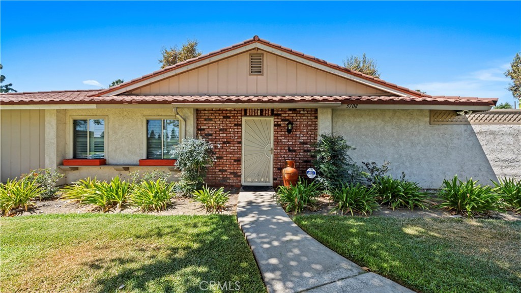 5108 Benito Property Photo 2