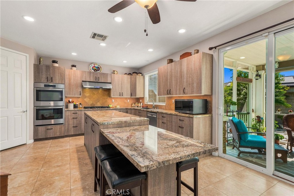 6111 Pine Cone Way Property Photo 7