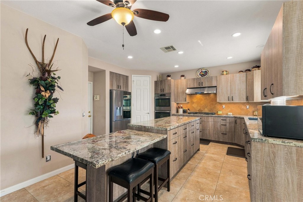6111 Pine Cone Way Property Photo 8