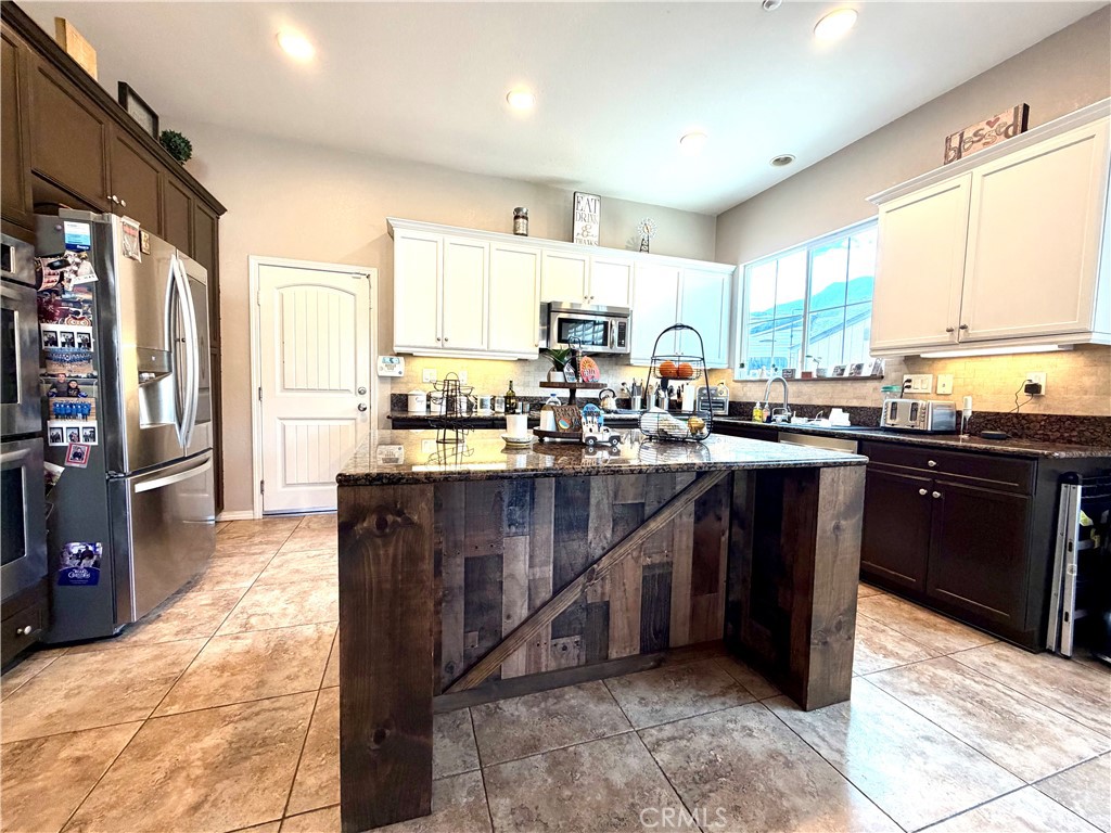 4751 Falconview Court Property Photo 6
