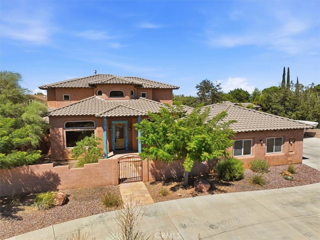 7414 3rd Property Photo 2