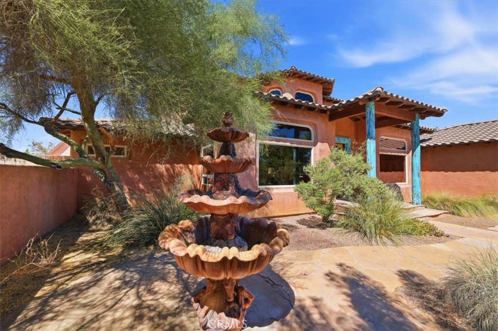 7414 3rd Property Photo 5