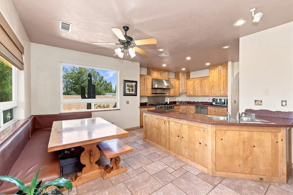7414 3rd Property Photo 23