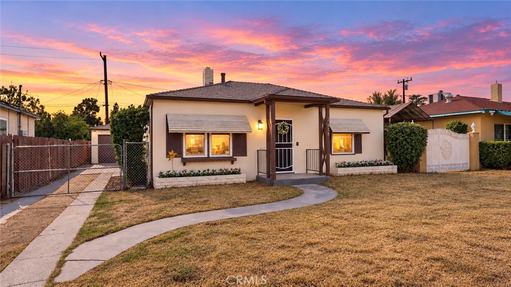 2828 N Sierra Way Property Photo 1