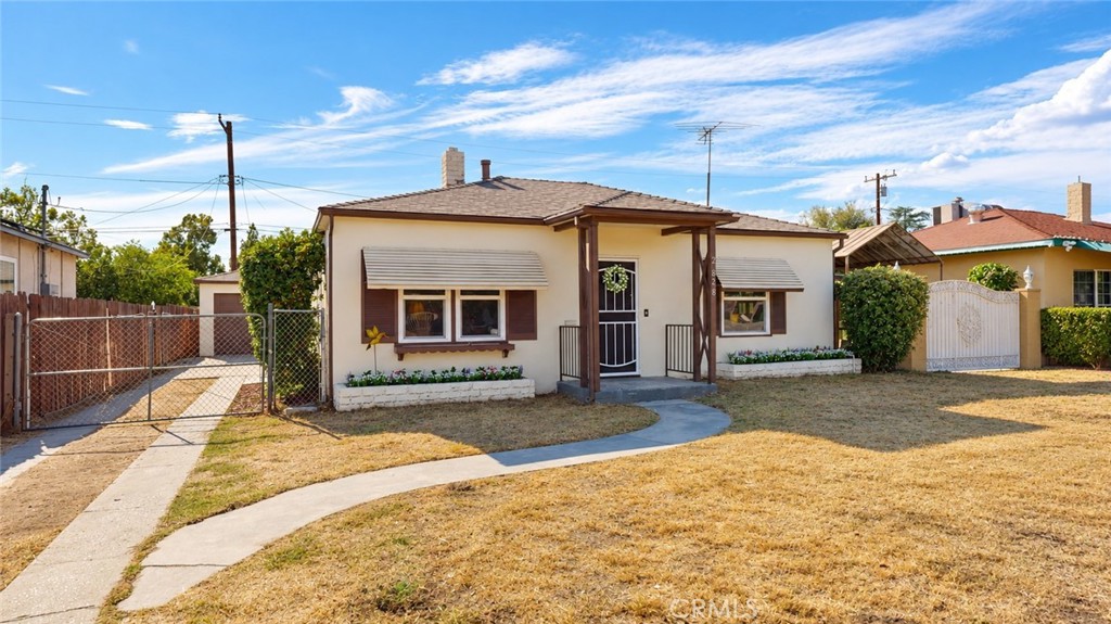 2828 N Sierra Way Property Photo 2