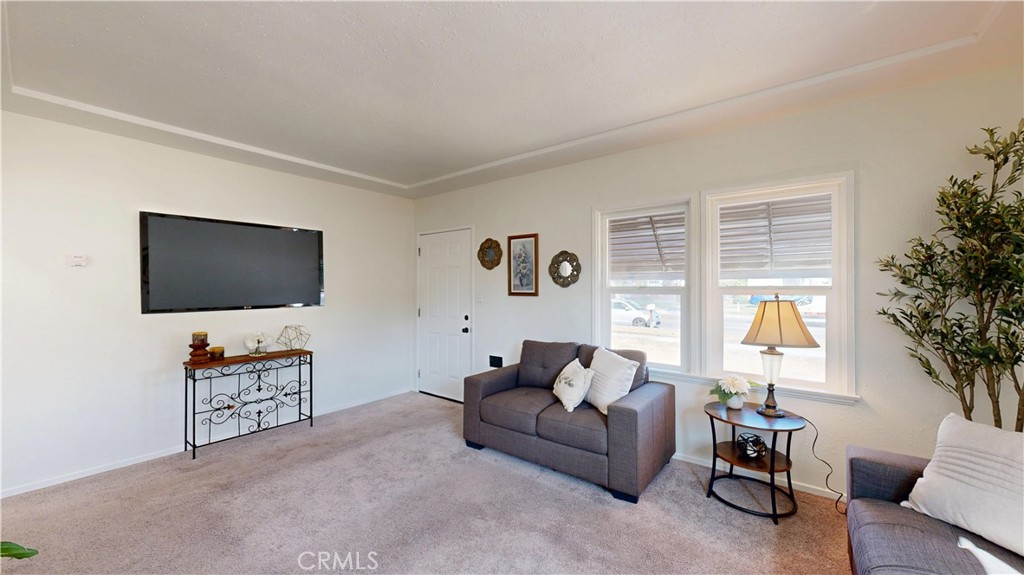 2828 N Sierra Way Property Photo 3