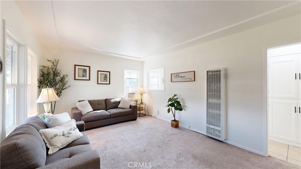 2828 N Sierra Way Property Photo 4