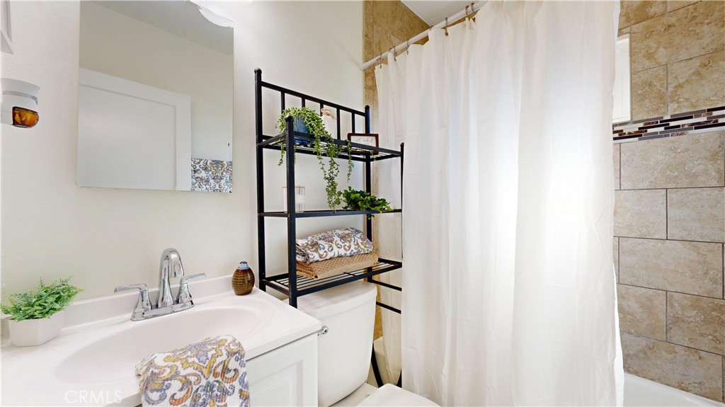2828 N Sierra Way Property Photo 13