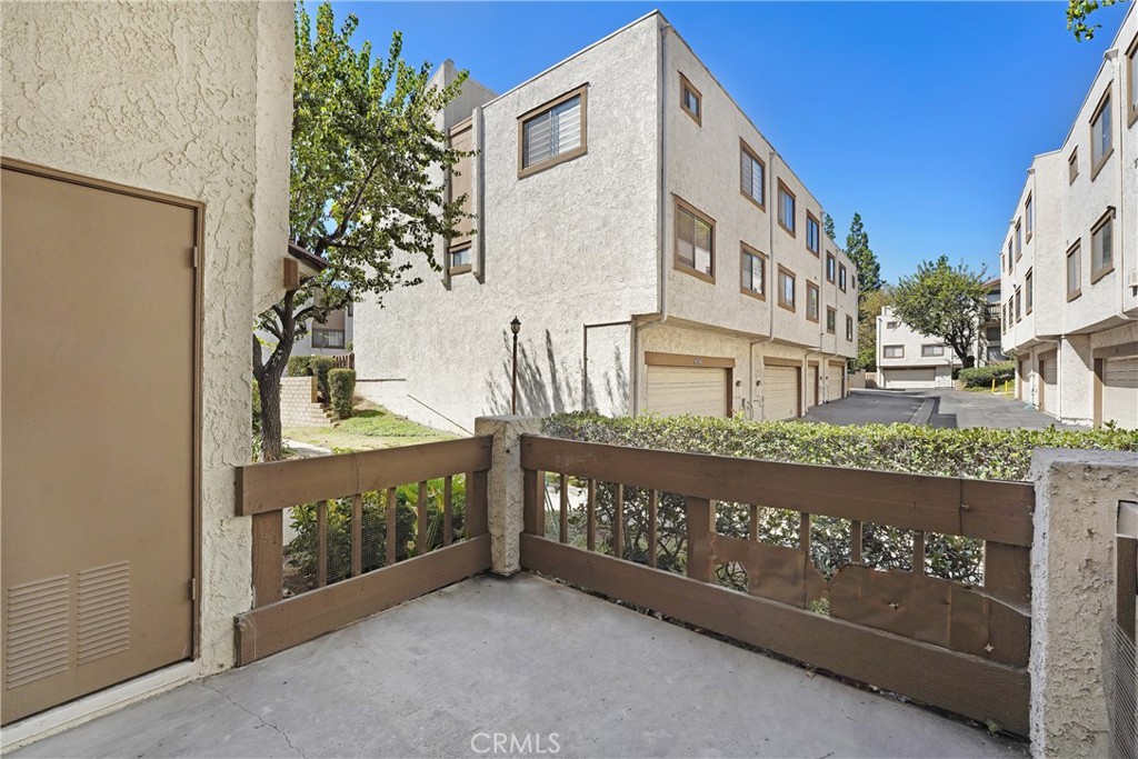 8593 Village Ln Property Photo 17