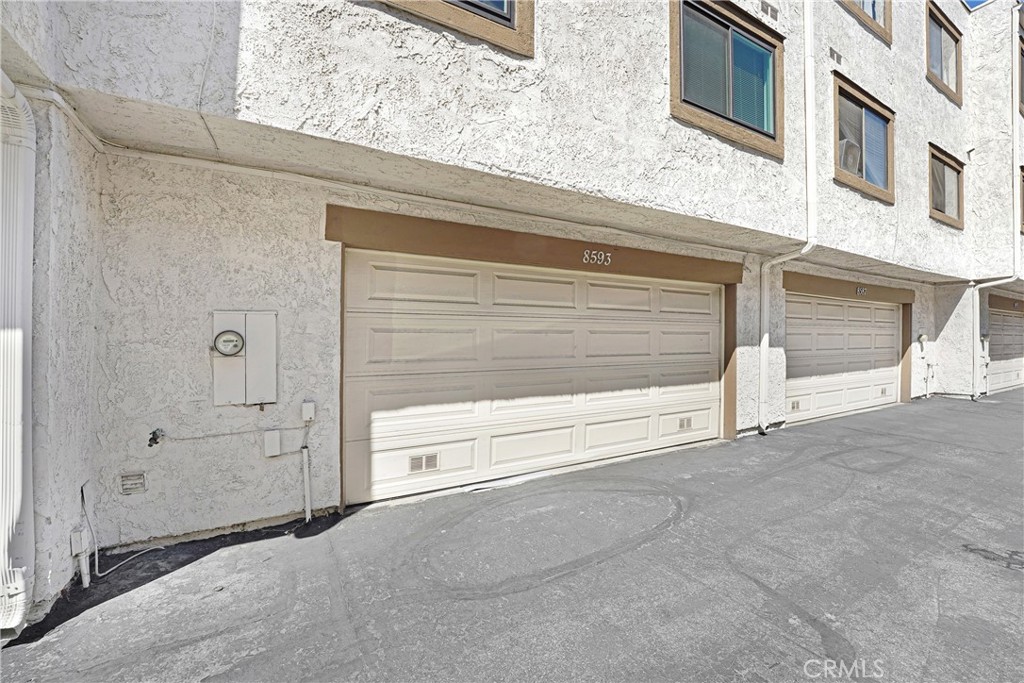 8593 Village Ln Property Photo 19