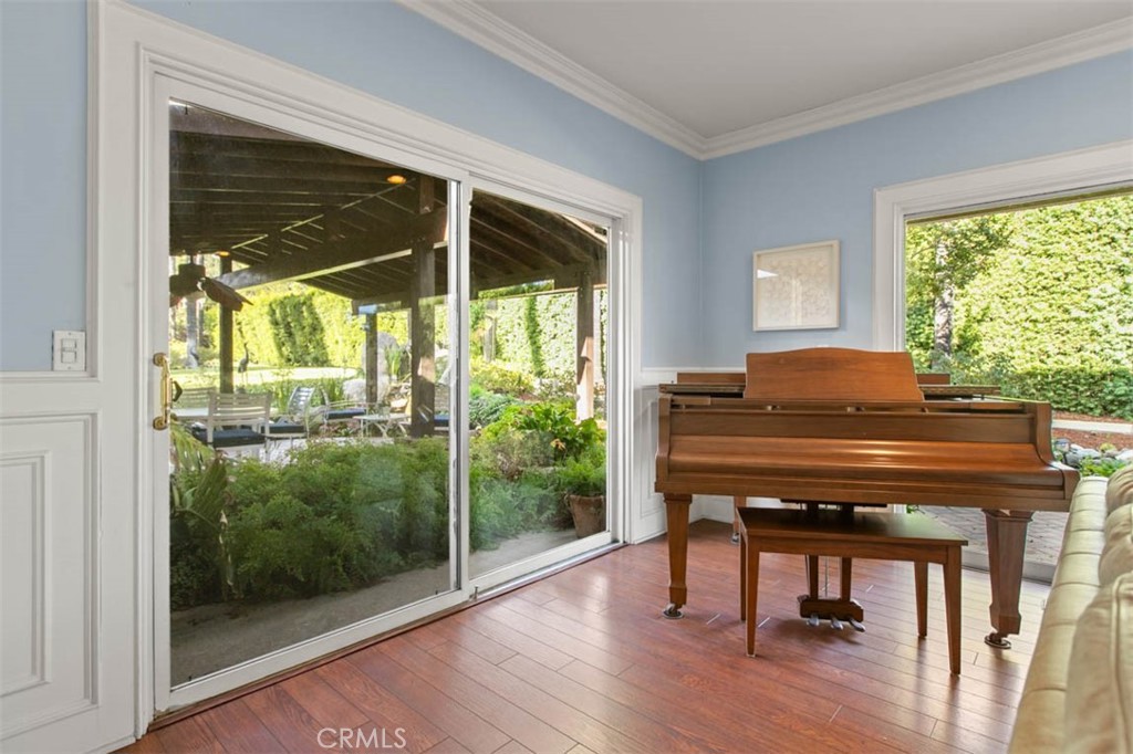 1145 E Sierra Madre Avenue Property Photo 18