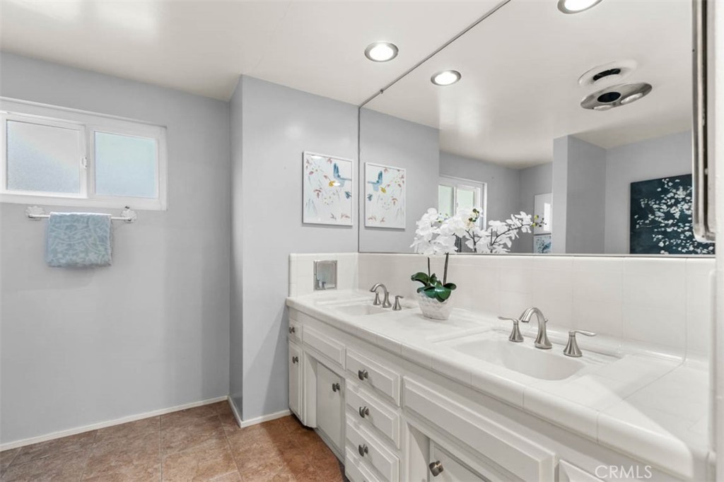 1145 E Sierra Madre Avenue Property Photo 39