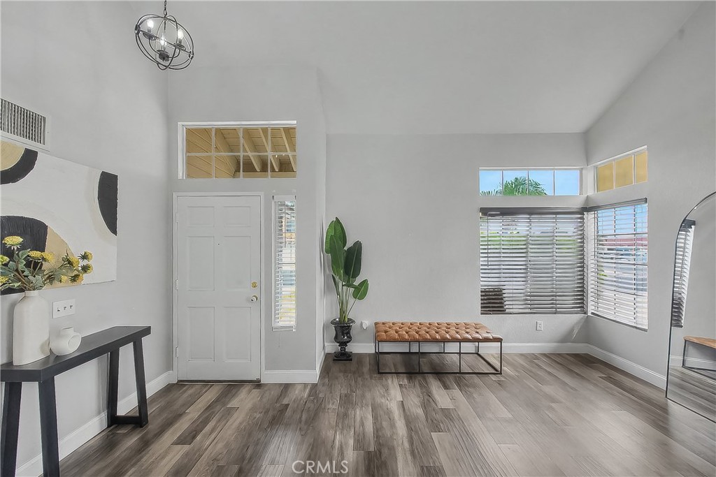 12425 Brewster Property Photo 6