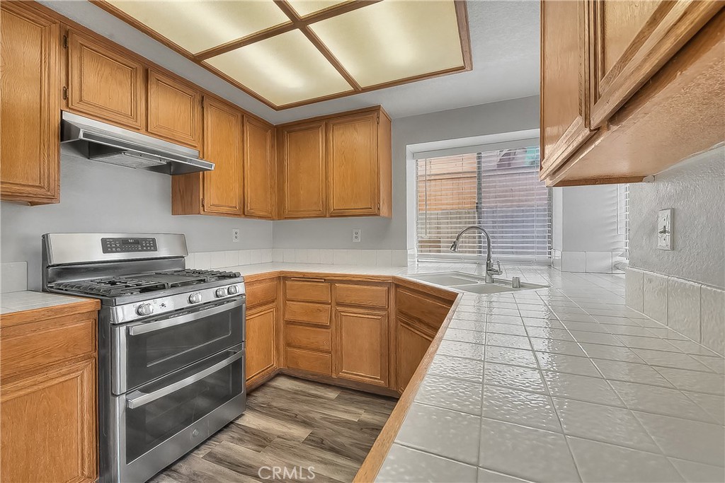 12425 Brewster Property Photo 20