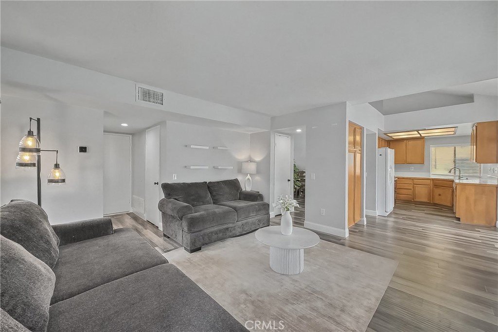 12425 Brewster Property Photo 22