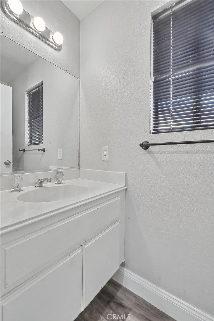12425 Brewster Property Photo 28