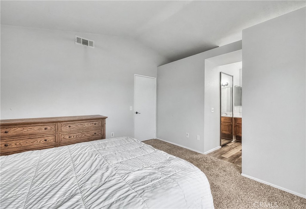 12425 Brewster Property Photo 34
