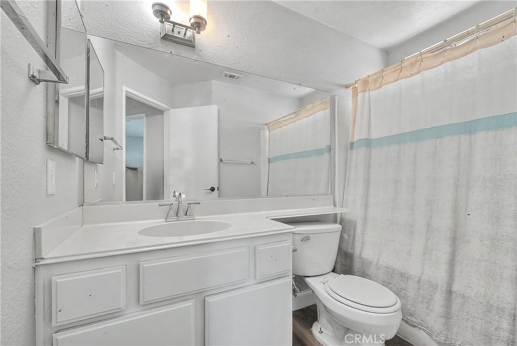 12425 Brewster Property Photo 44