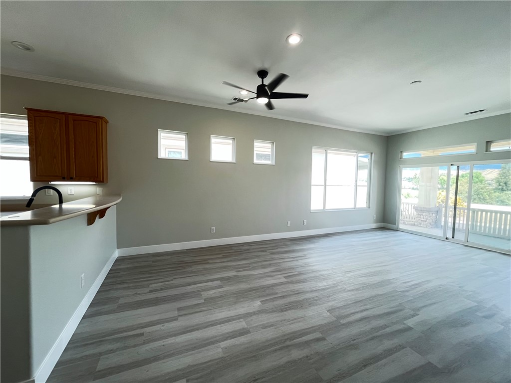512 Brooklawn Property Photo 5