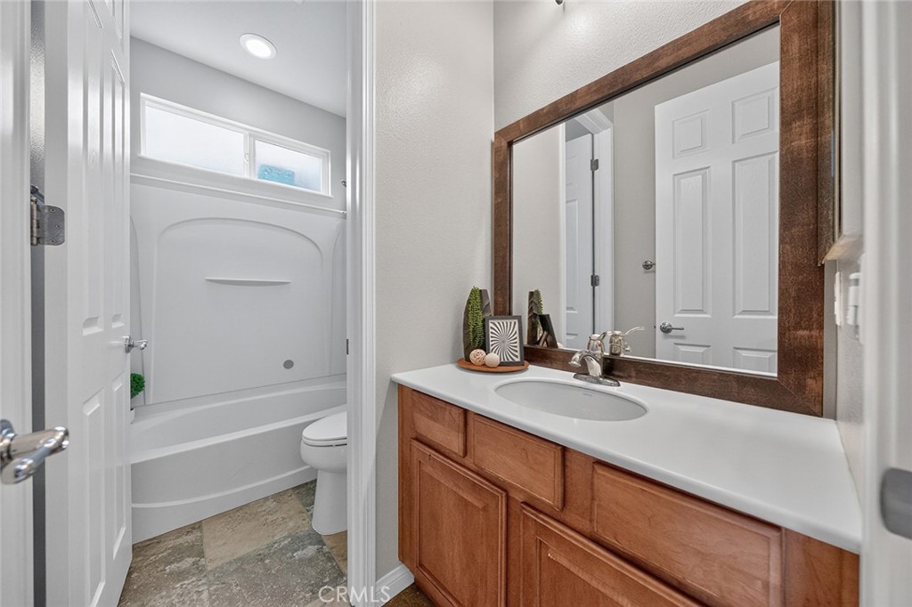 6043 Blossom Place Property Photo 28