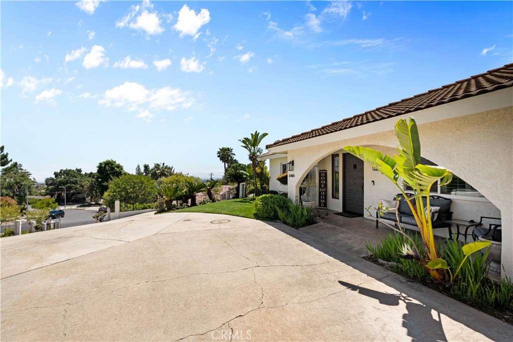 2485 San Mateo Drive Property Photo 4