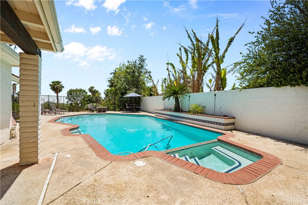 2485 San Mateo Drive Property Photo 35
