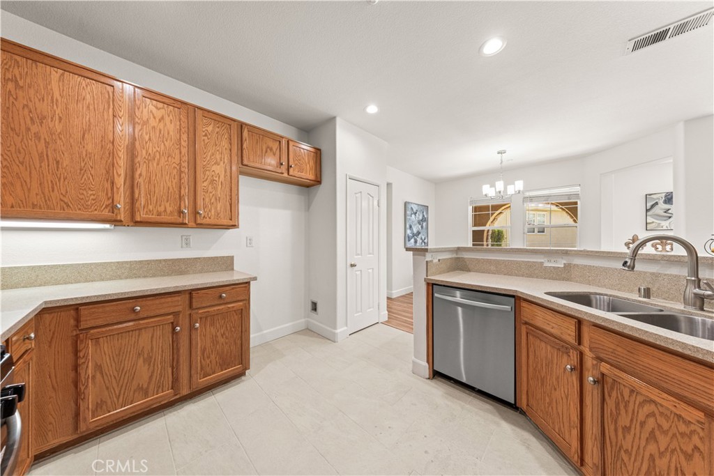 7353 Ellena W 150 Property Photo 18