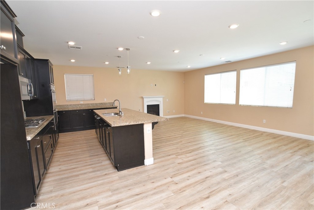 8011 Sea Salt Avenue Property Photo 2