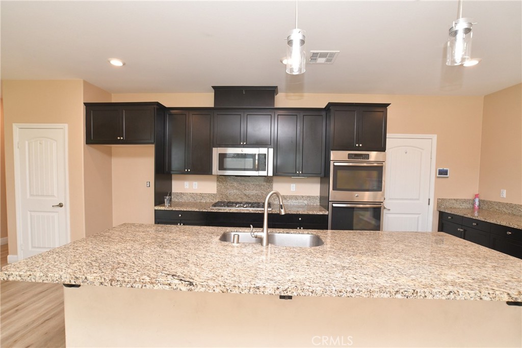 8011 Sea Salt Avenue Property Photo 3
