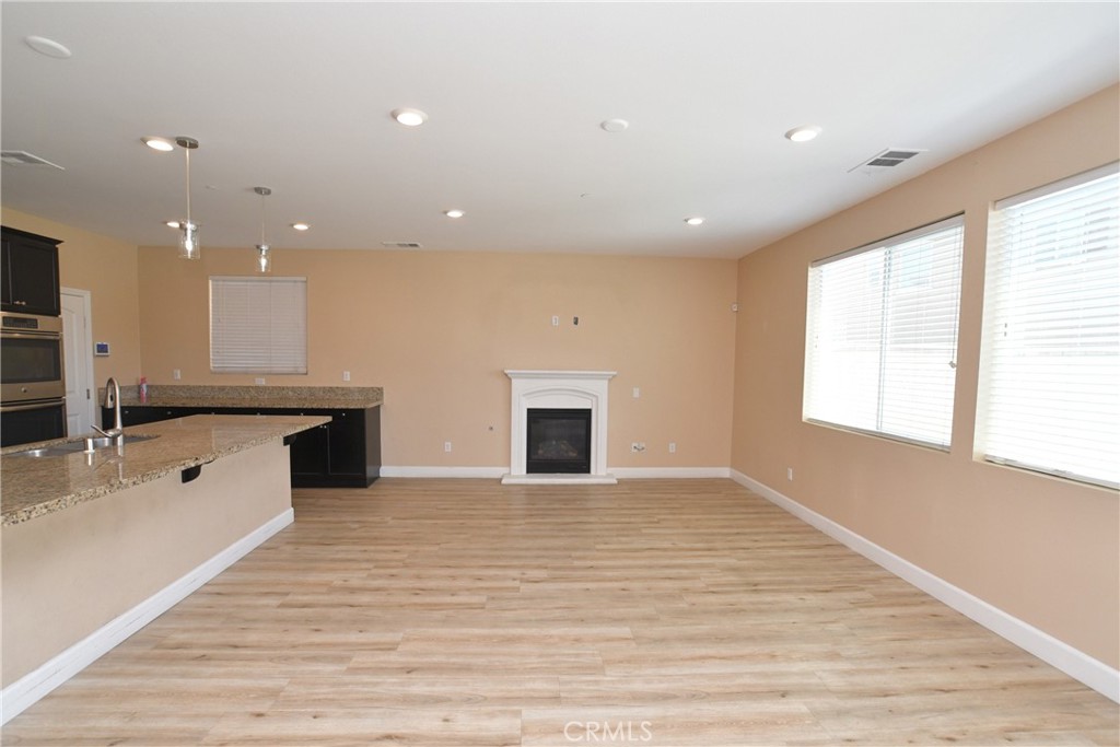 8011 Sea Salt Avenue Property Photo 4