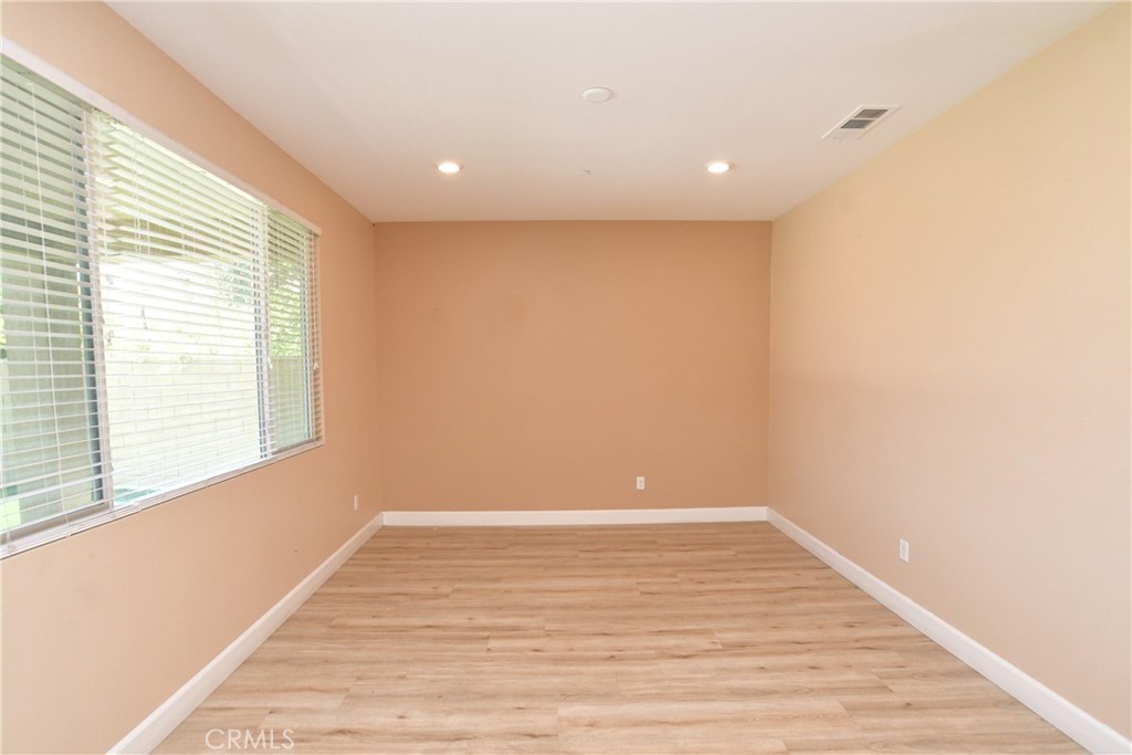 8011 Sea Salt Avenue Property Photo 6