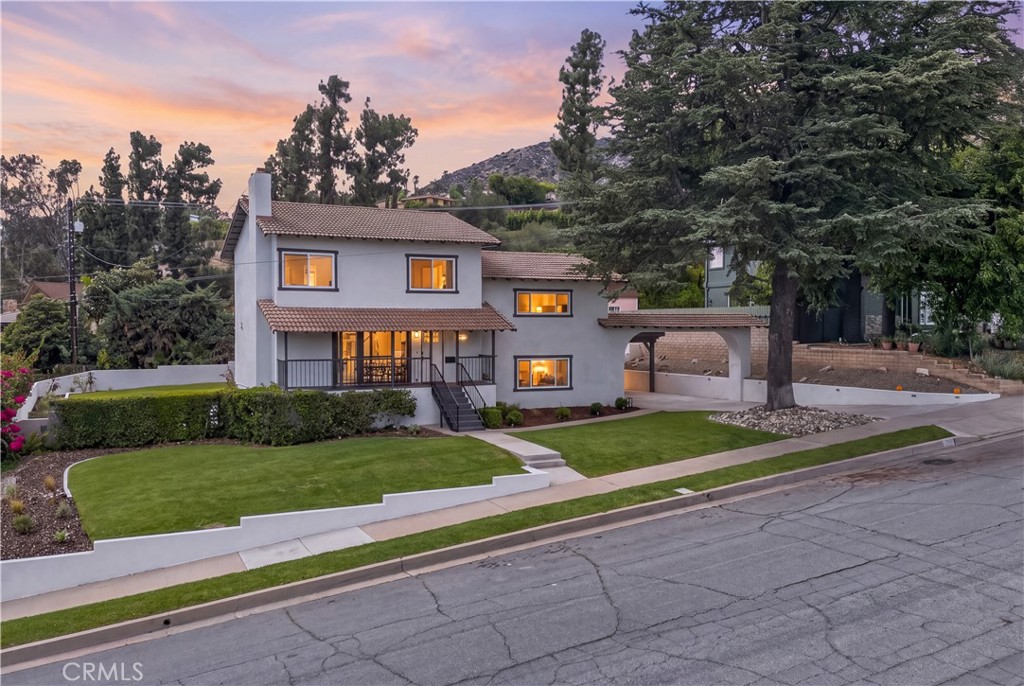 751 N Grand Property Photo