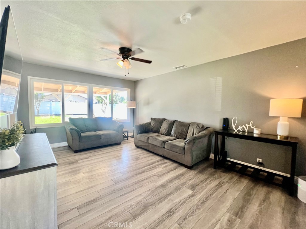 16708 E Bellbrook Property Photo 5