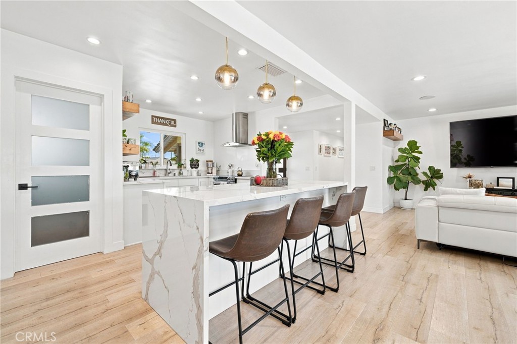 9654 La Reina Property Photo 4