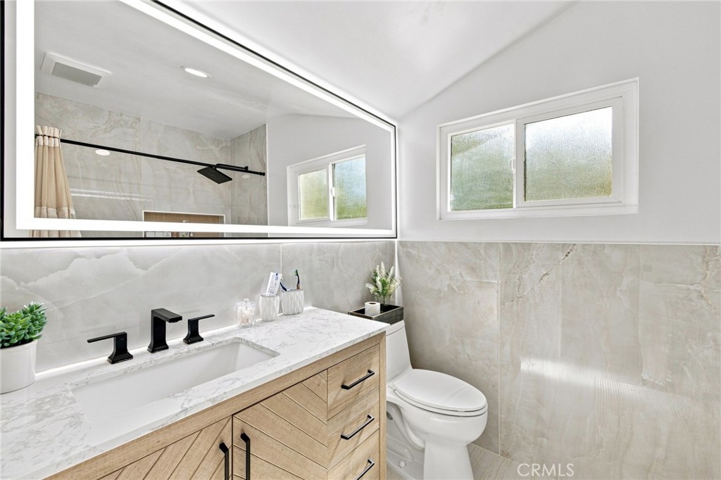 9654 La Reina Property Photo 17