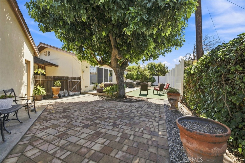 9654 La Reina Property Photo 21