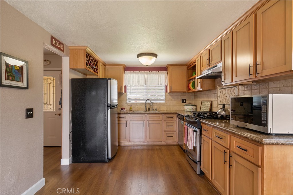 403 N Shaftesbury Property Photo 14