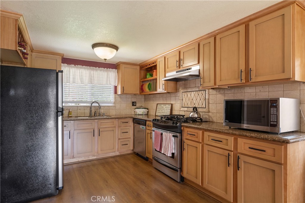 403 N Shaftesbury Property Photo 15