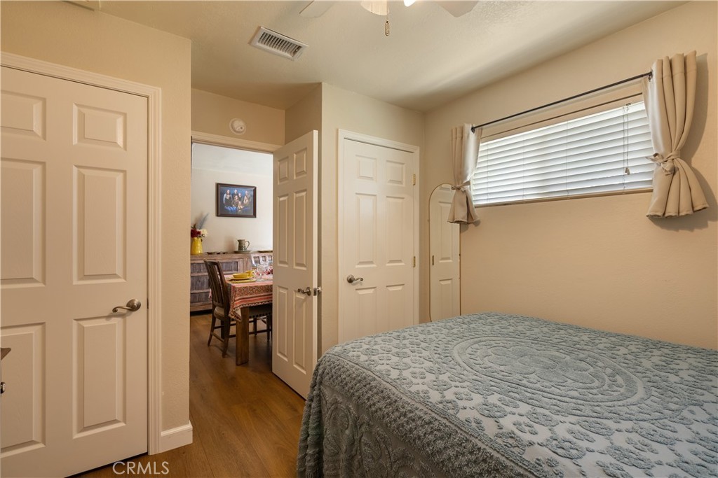 403 N Shaftesbury Property Photo 22