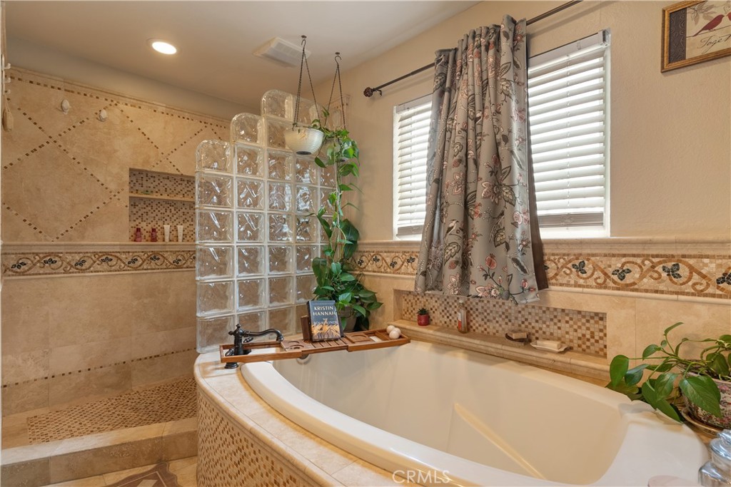 403 N Shaftesbury Property Photo 29
