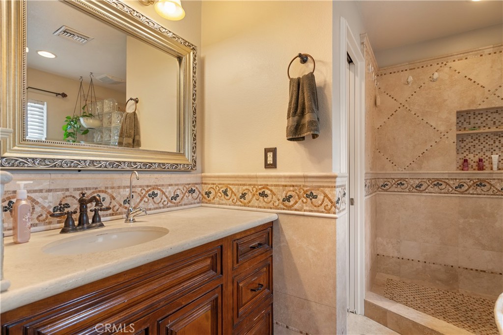 403 N Shaftesbury Property Photo 30