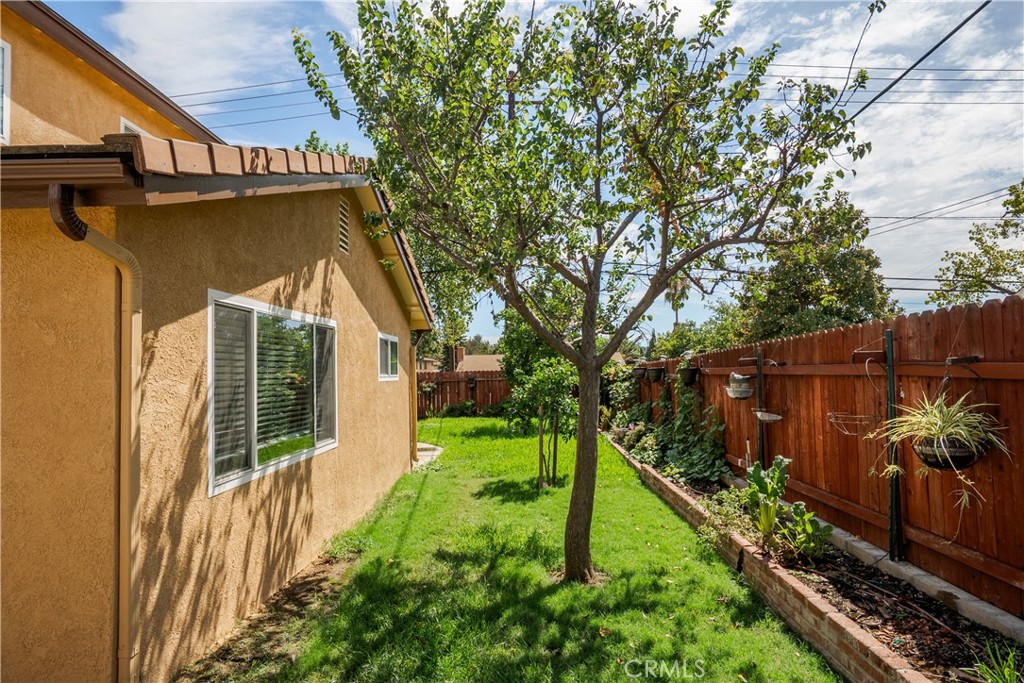 403 N Shaftesbury Property Photo 40