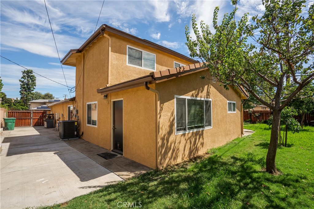403 N Shaftesbury Property Photo 41