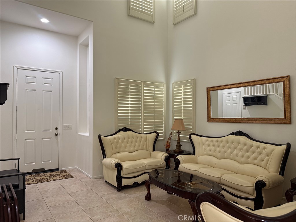 7125 Ravenswood Property Photo 6