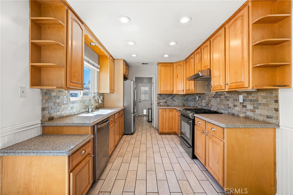 7746 Beryl Street Property Photo 10