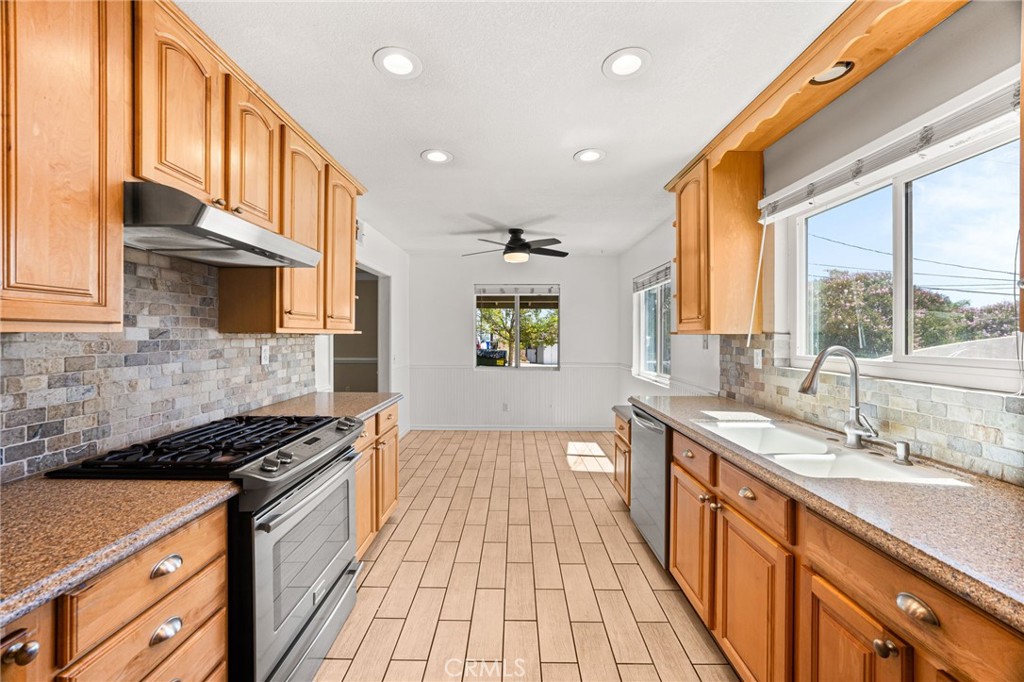7746 Beryl Street Property Photo 12